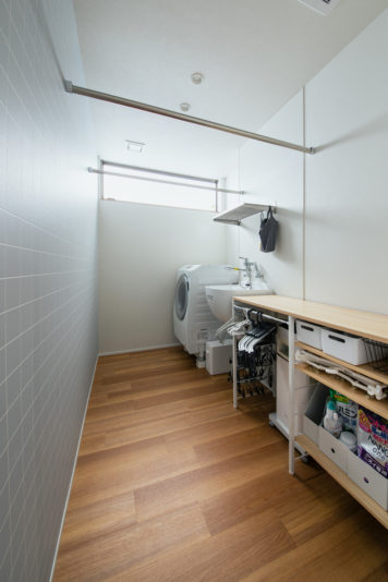単独のランドリースペースは家族との時間を作る